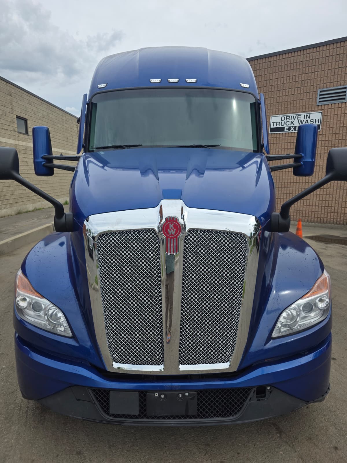 2024 Kenworth T680